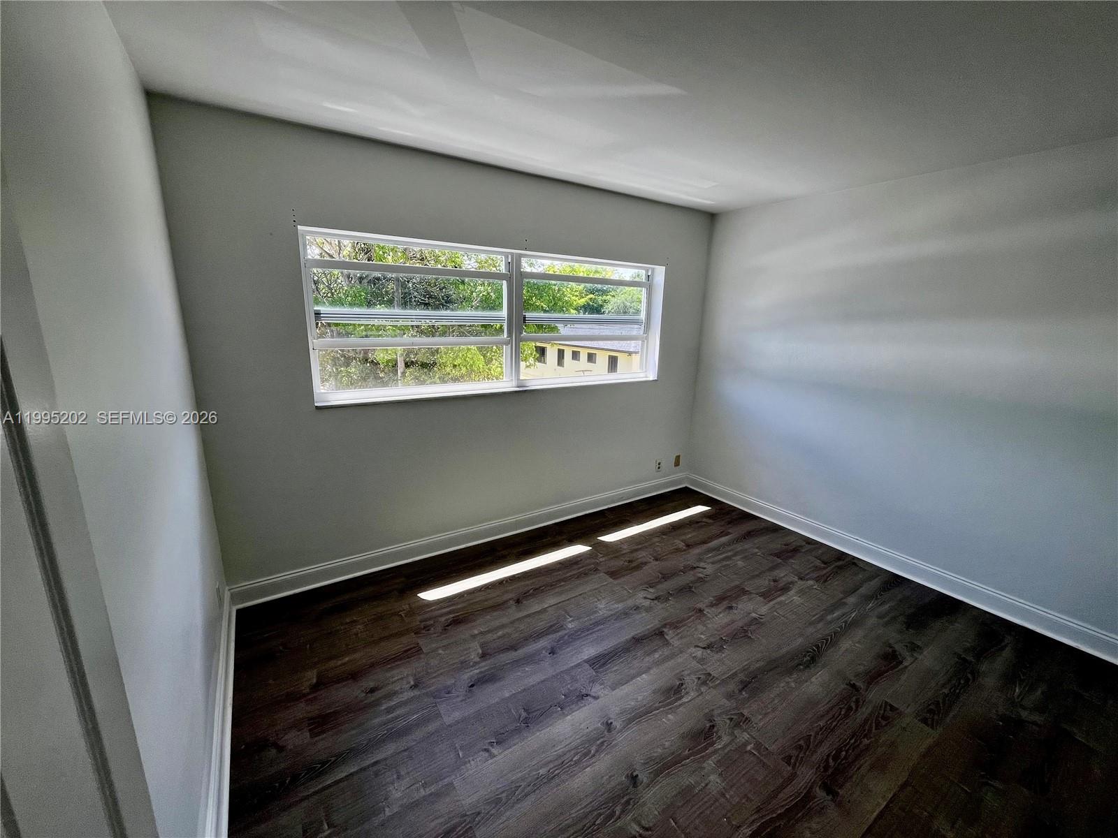 HAMPTON COURT CONDO - Residential Lease