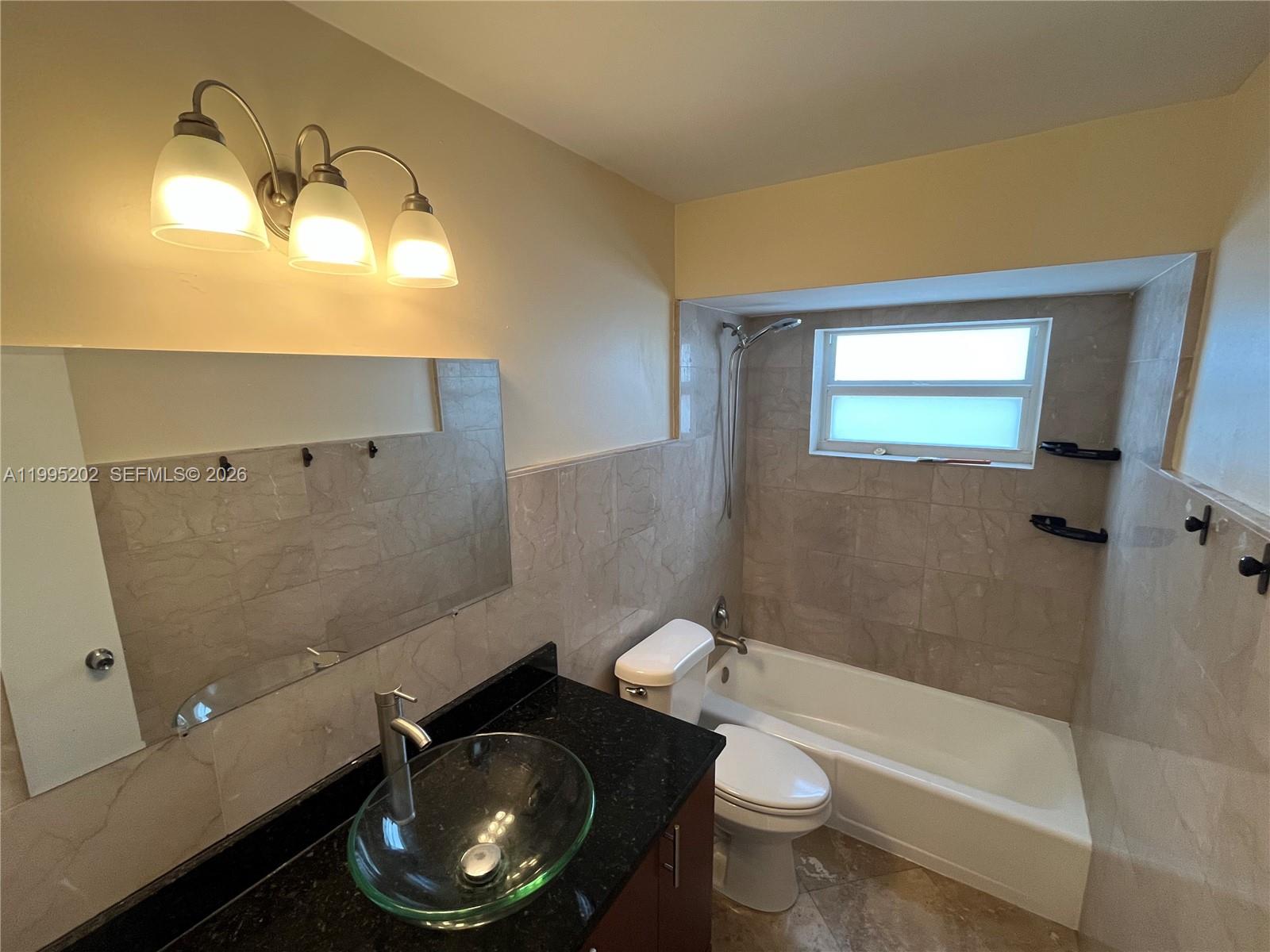 HAMPTON COURT CONDO - Residential Lease