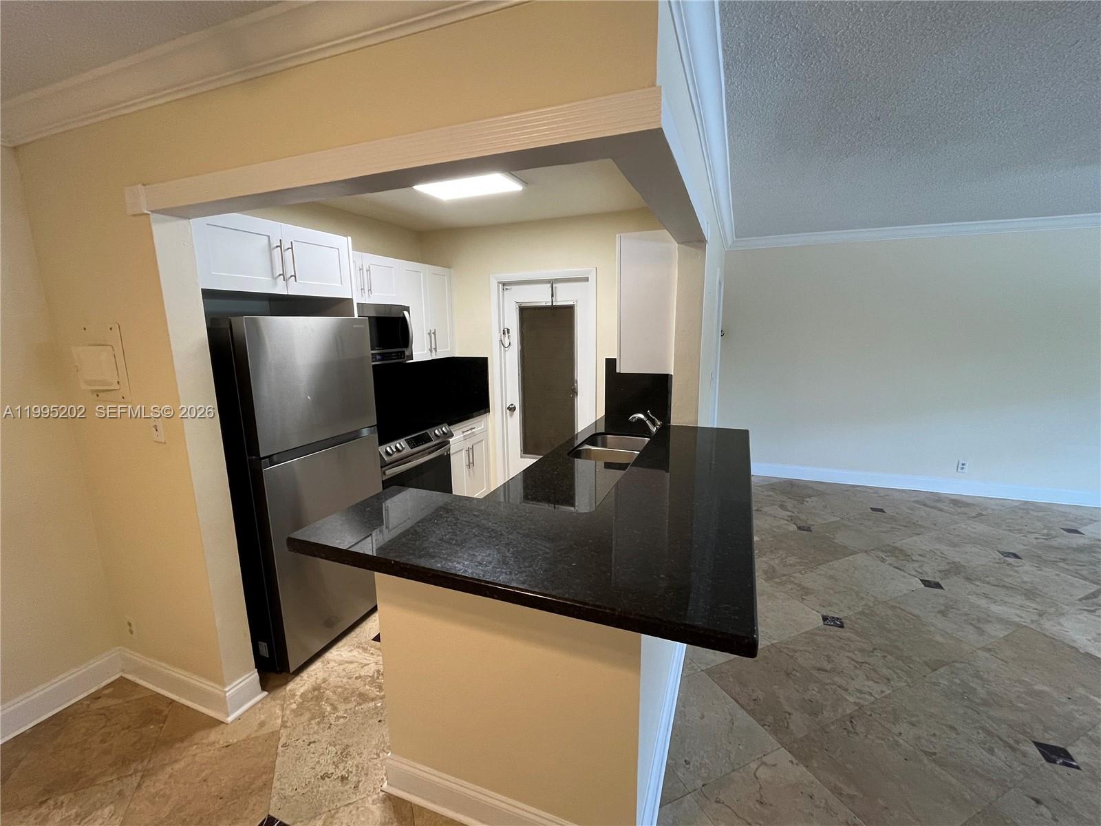 HAMPTON COURT CONDO - Residential Lease