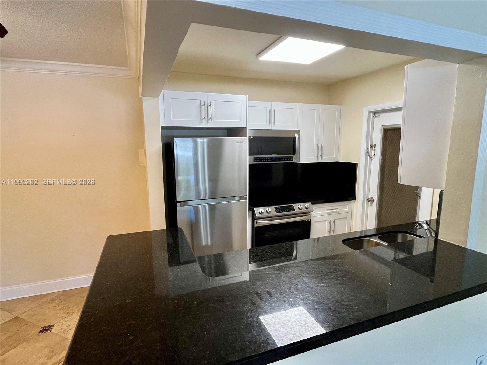 HAMPTON COURT CONDO - Residential Lease