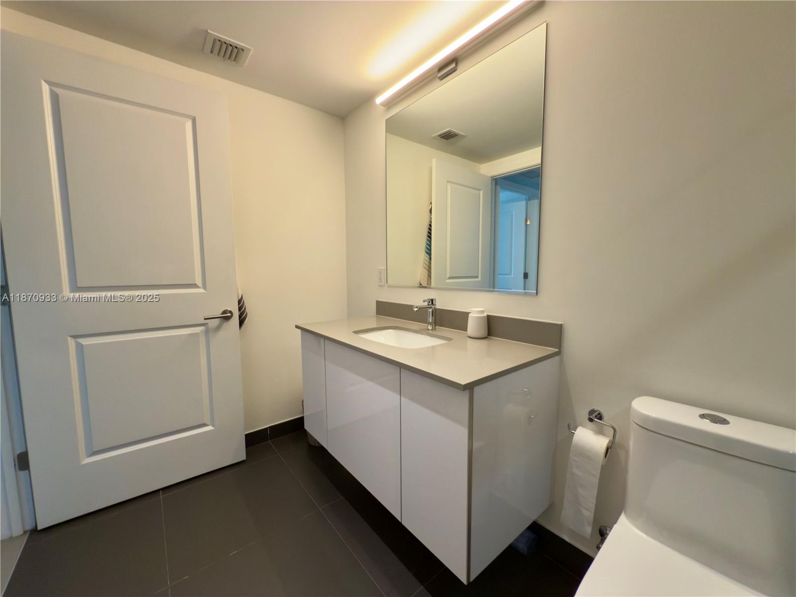 CANVAS CONDO - Residential Lease