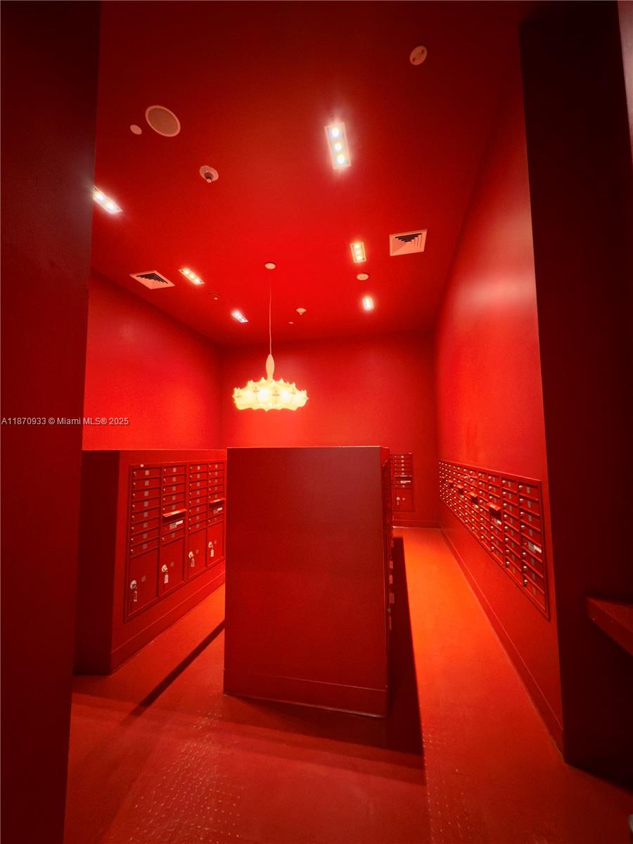 CANVAS CONDO - Residential Lease