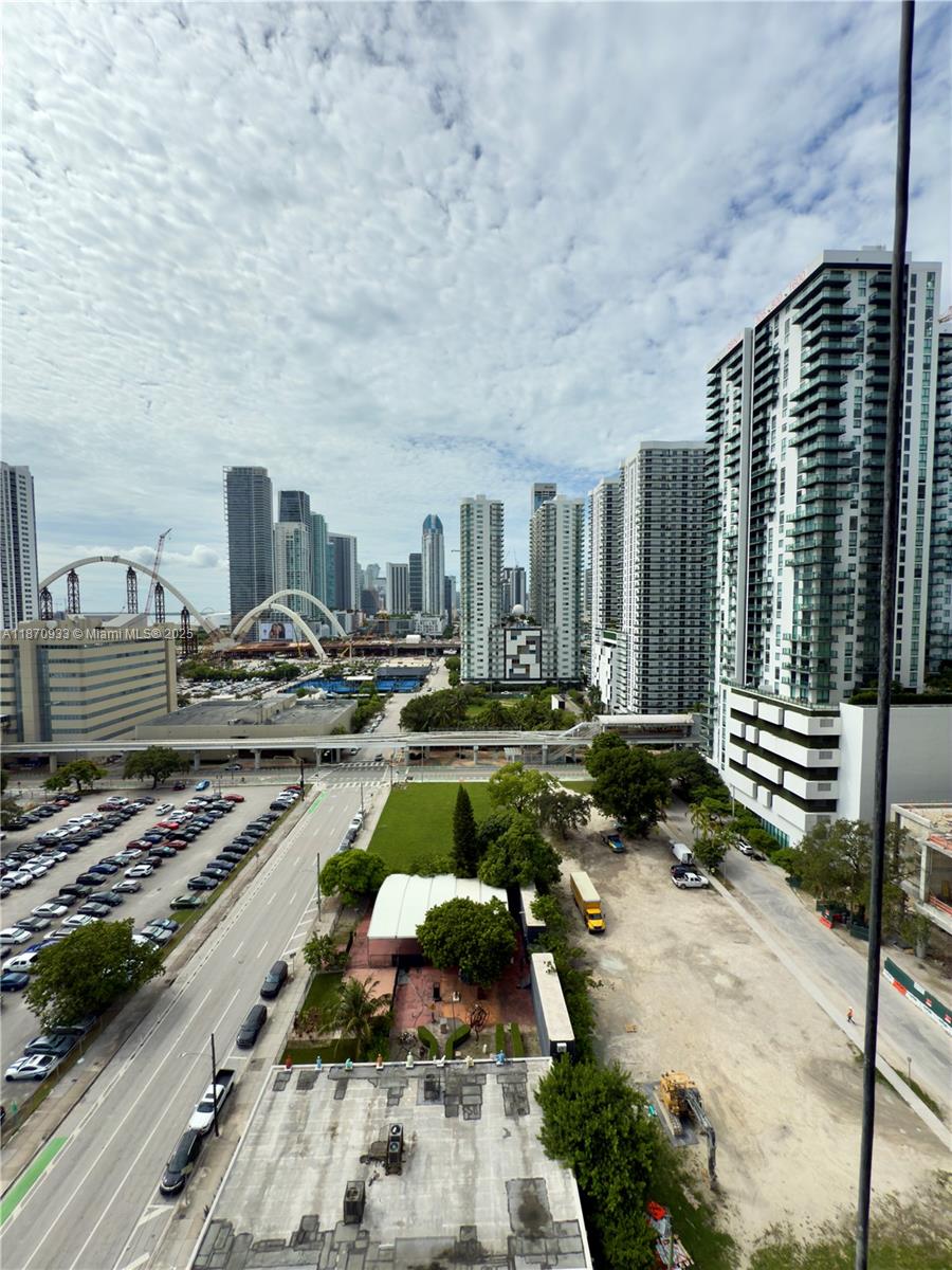 CANVAS CONDO - Residential Lease