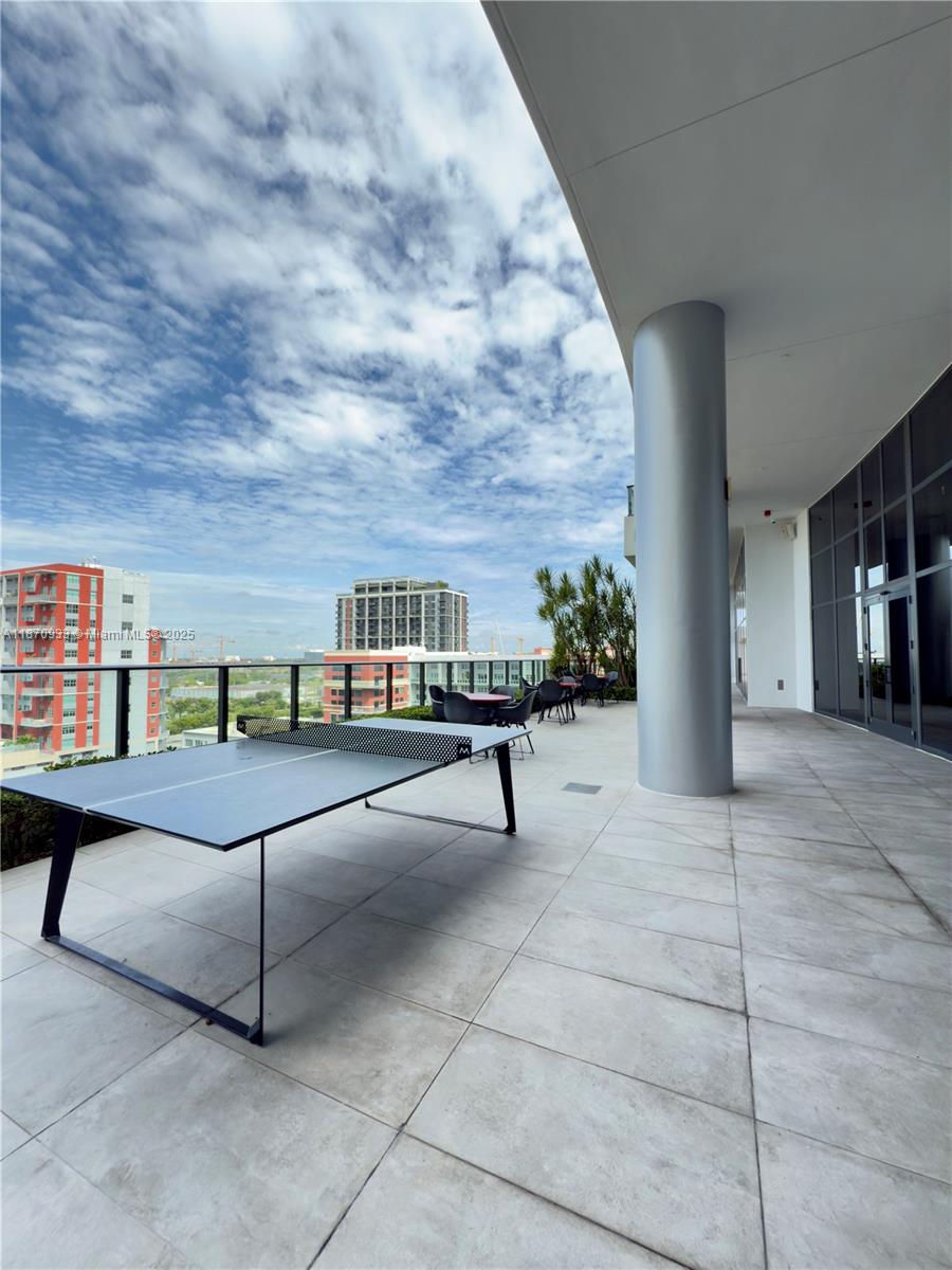 CANVAS CONDO - Residential Lease