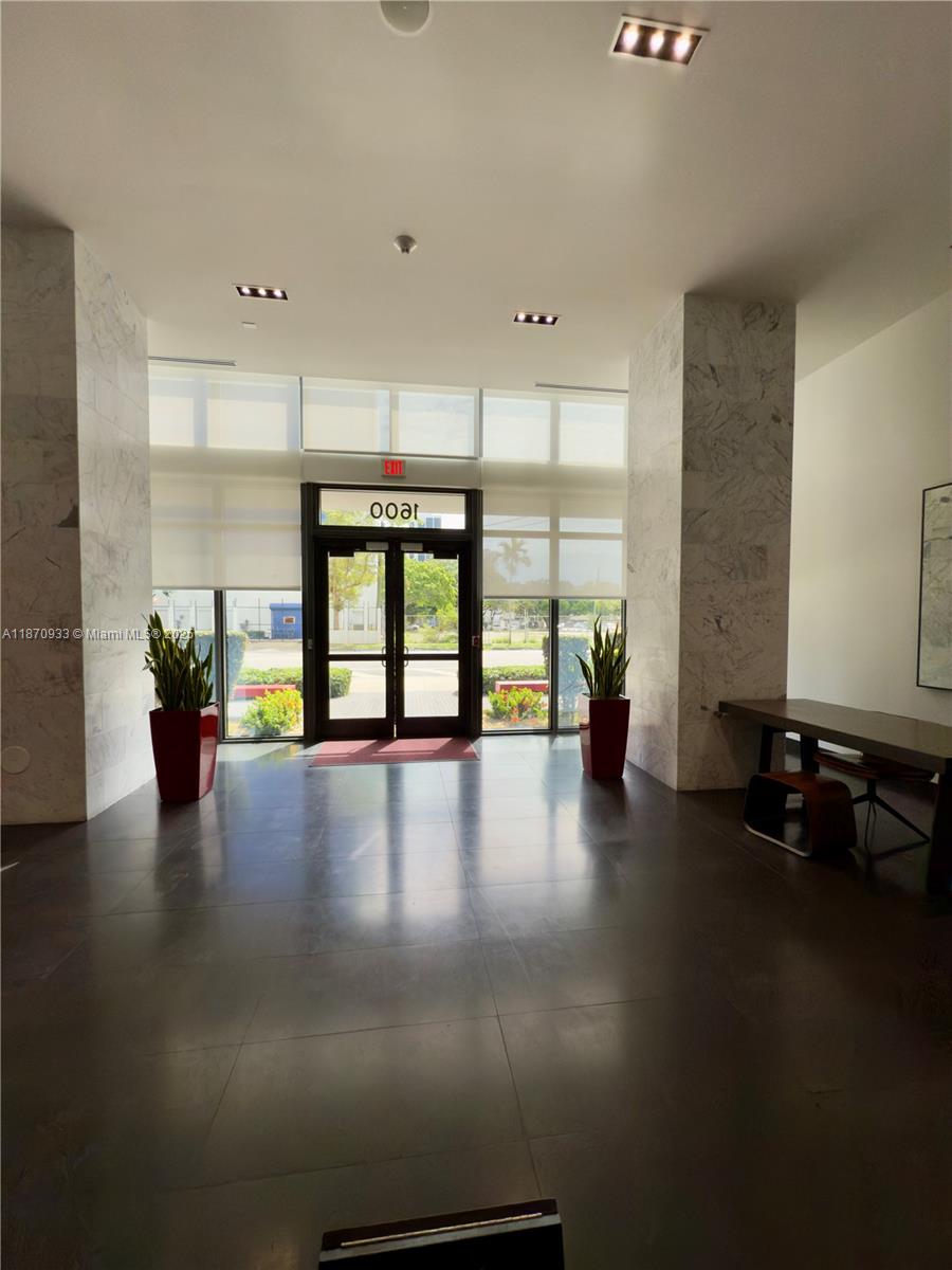 CANVAS CONDO - Residential Lease