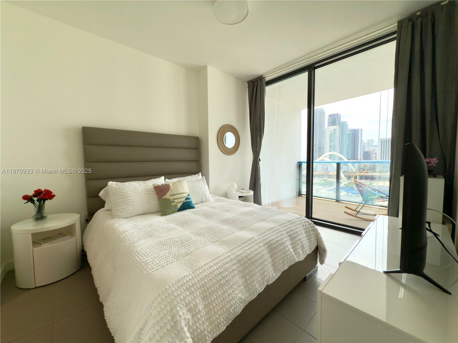 CANVAS CONDO - Residential Lease