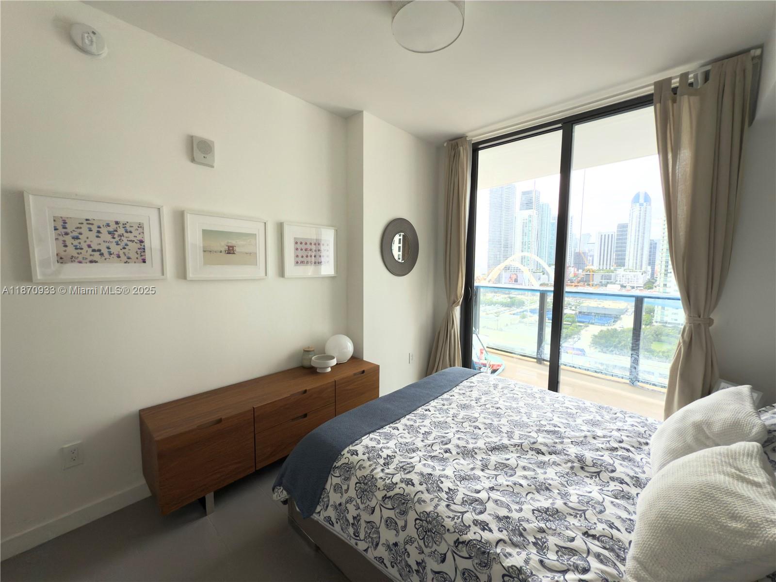 CANVAS CONDO - Residential Lease