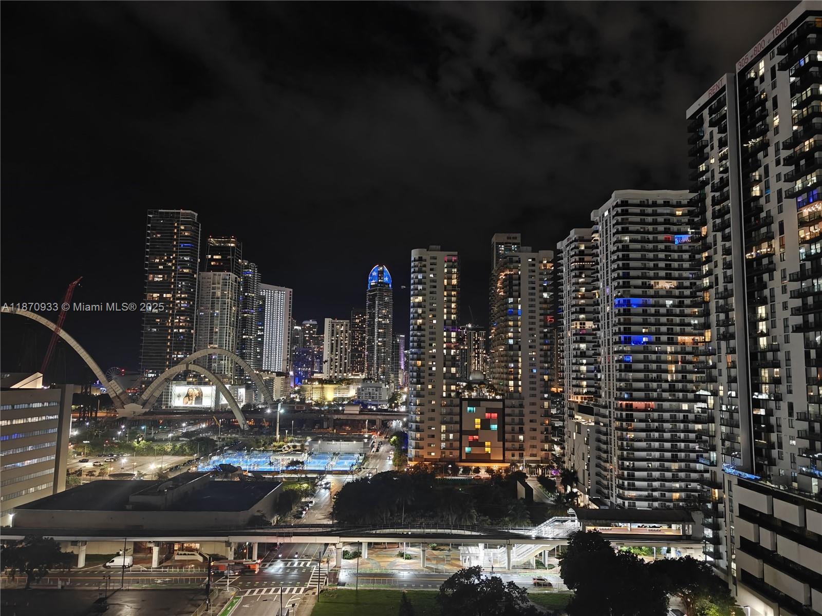 CANVAS CONDO - Residential Lease