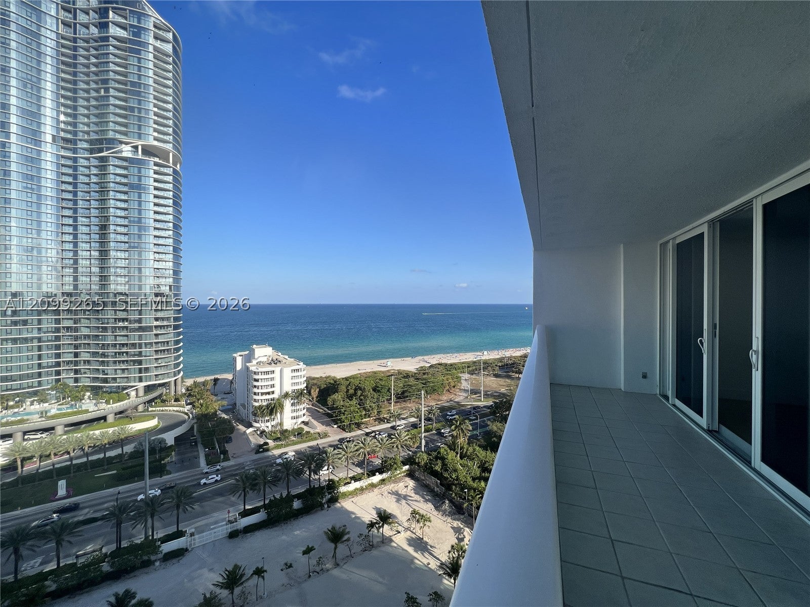 100 Bayview Dr 2012