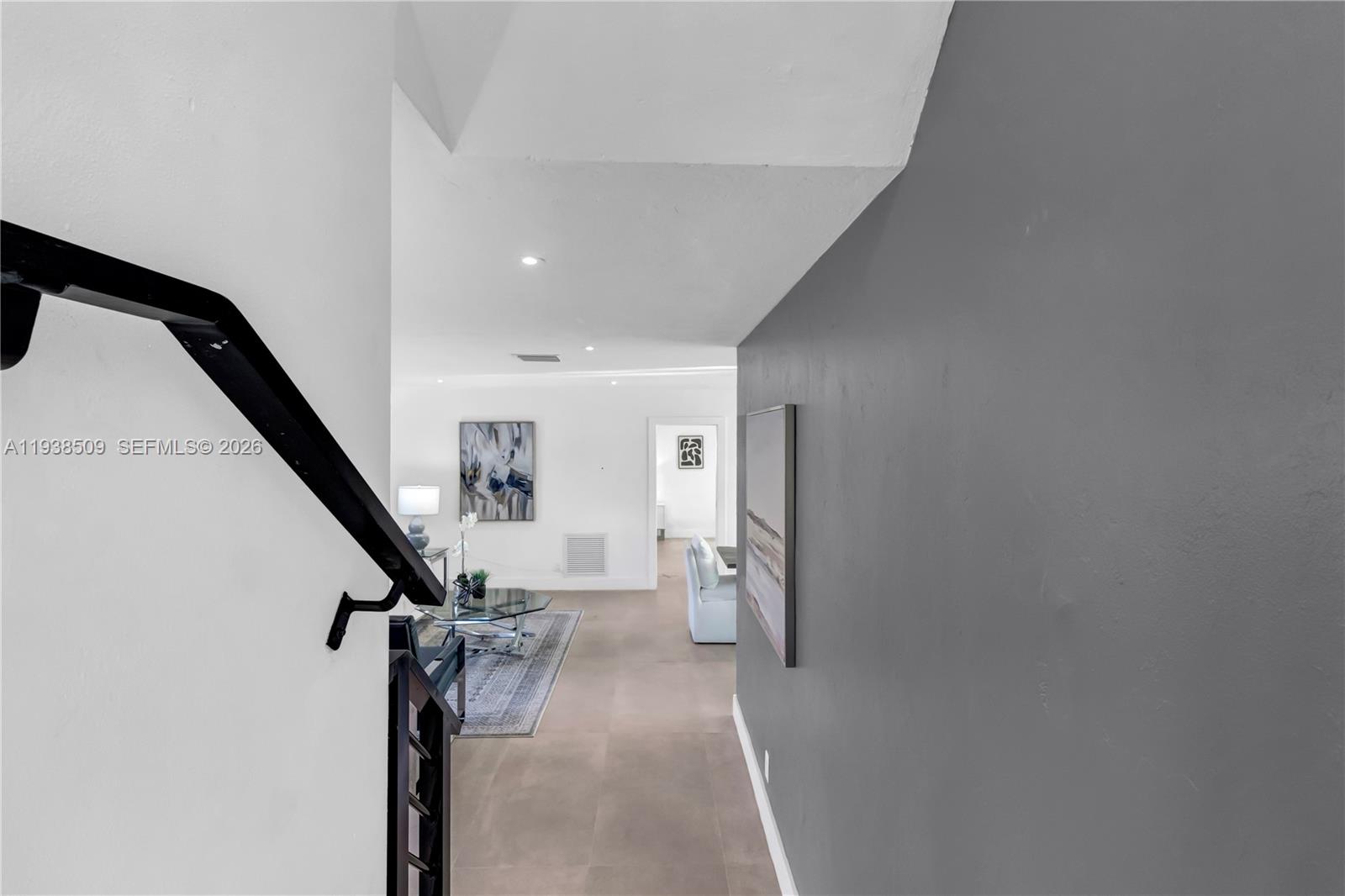 MIDDLE RIVER MANOR - Residential