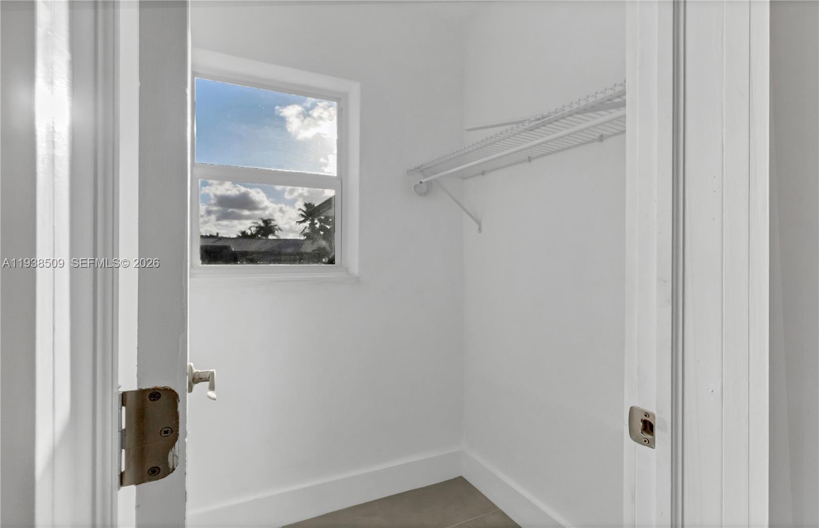 MIDDLE RIVER MANOR - Residential