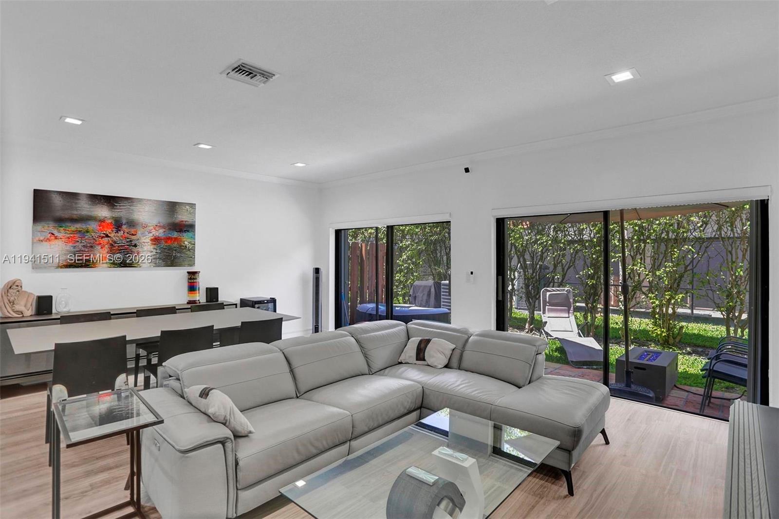 LA MIRAGE OF HARBOR VILG - Residential