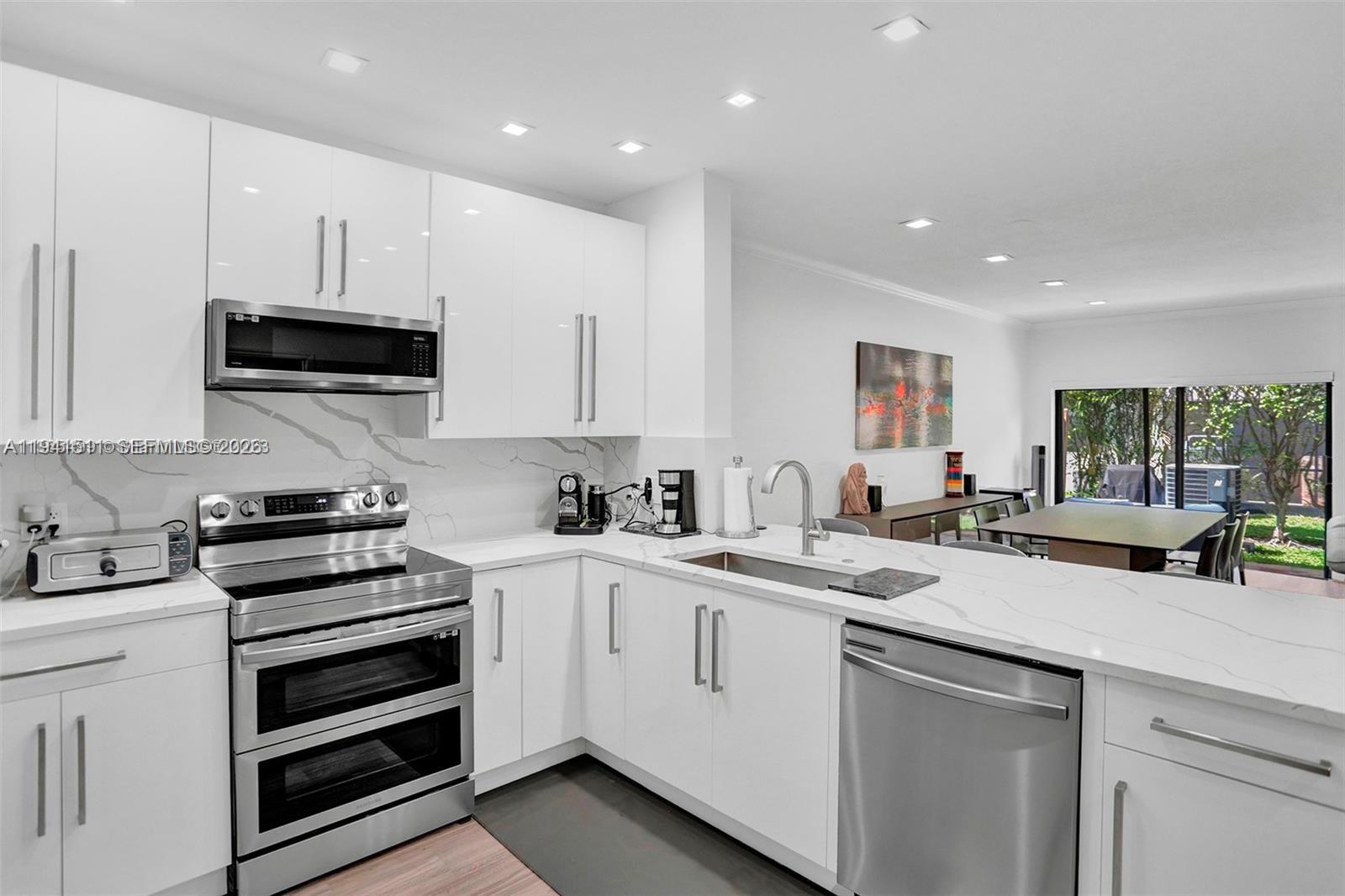 LA MIRAGE OF HARBOR VILG - Residential