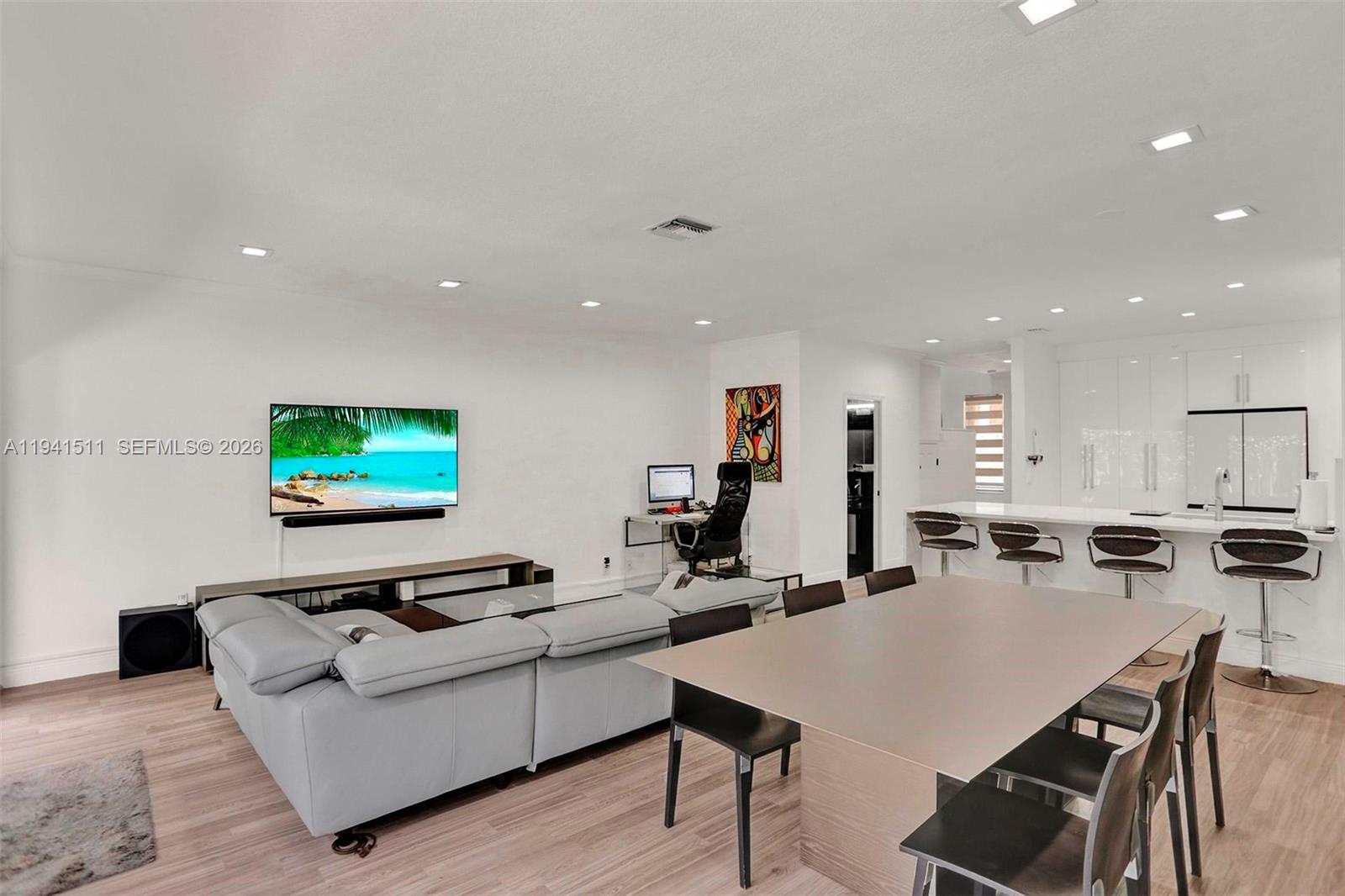 LA MIRAGE OF HARBOR VILG - Residential