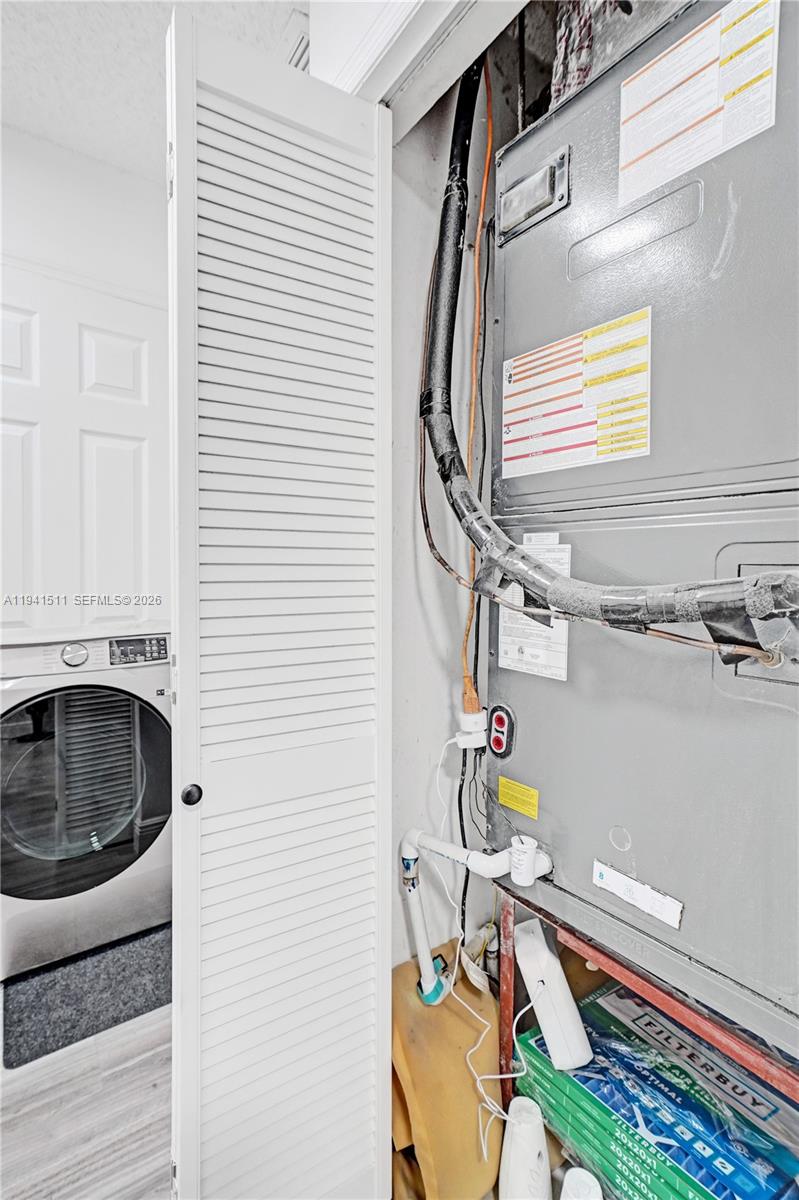 LA MIRAGE OF HARBOR VILG - Residential