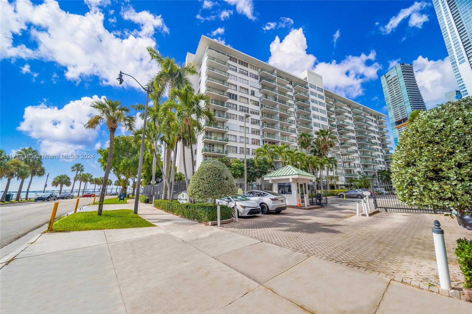 1408 Brickell Bay Dr 303, Miami, Broward County, Florida - 1 Bedrooms  
1 Bathrooms - 