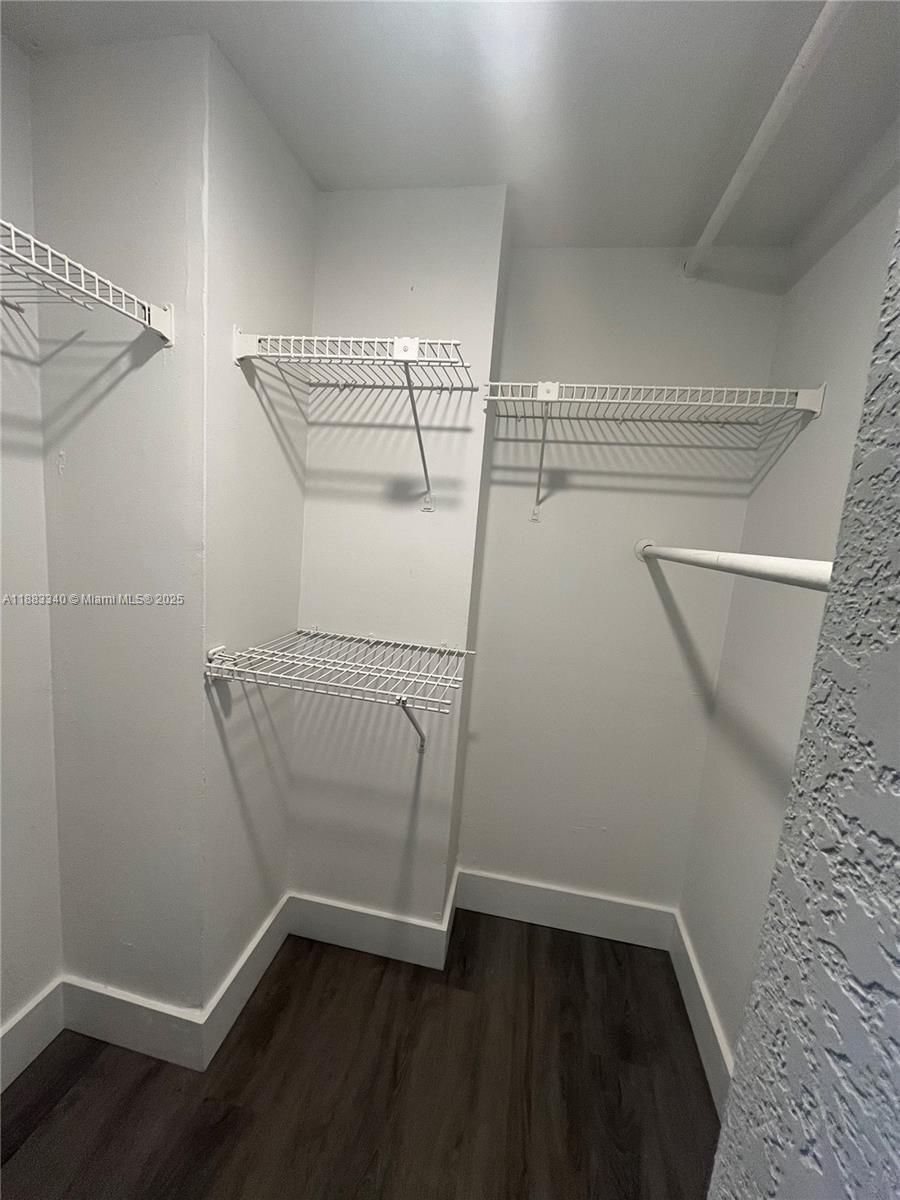 FONTAINEBLEAU GARDENS CON - Residential Lease