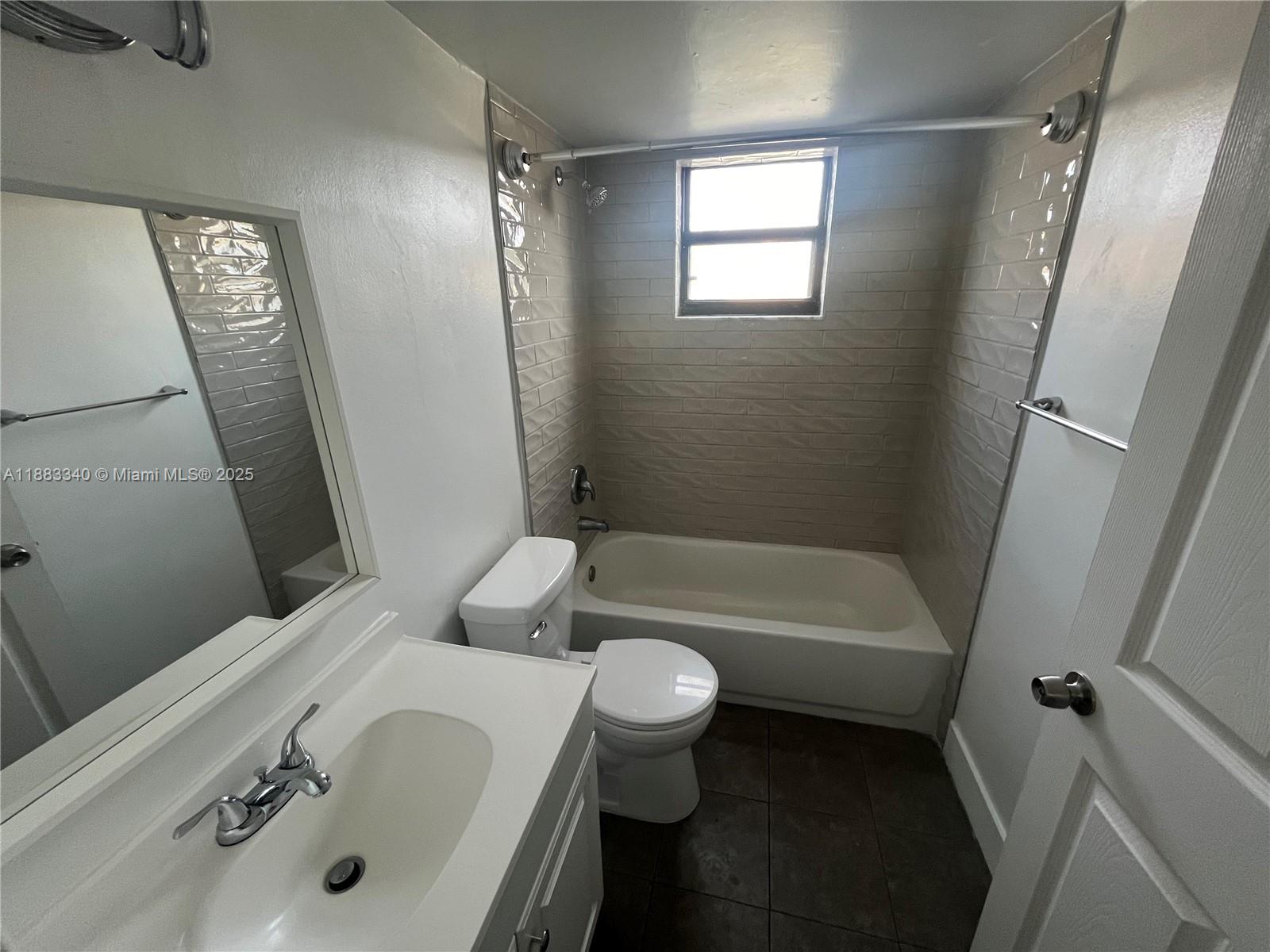 FONTAINEBLEAU GARDENS CON - Residential Lease