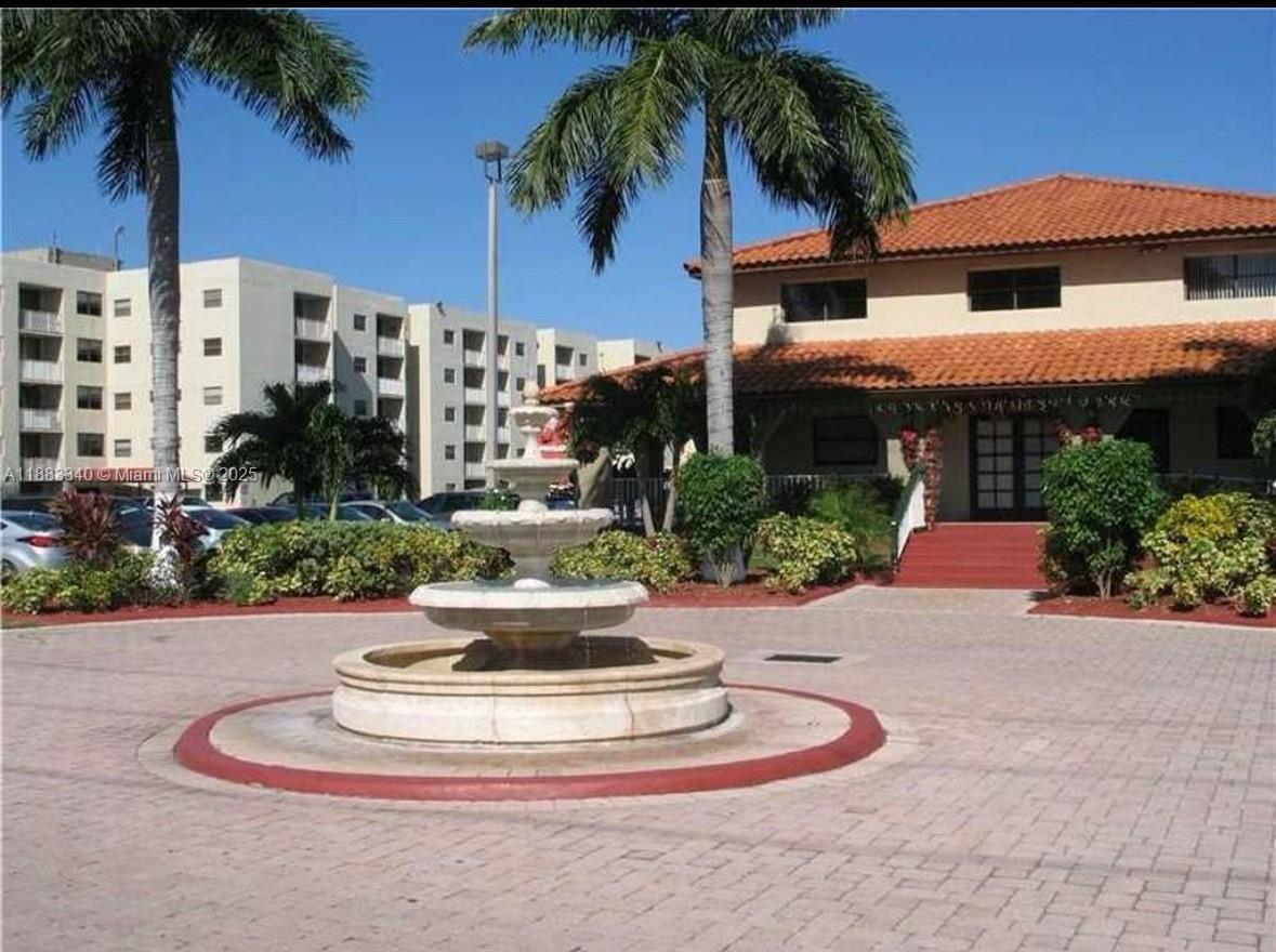 FONTAINEBLEAU GARDENS CON - Residential Lease