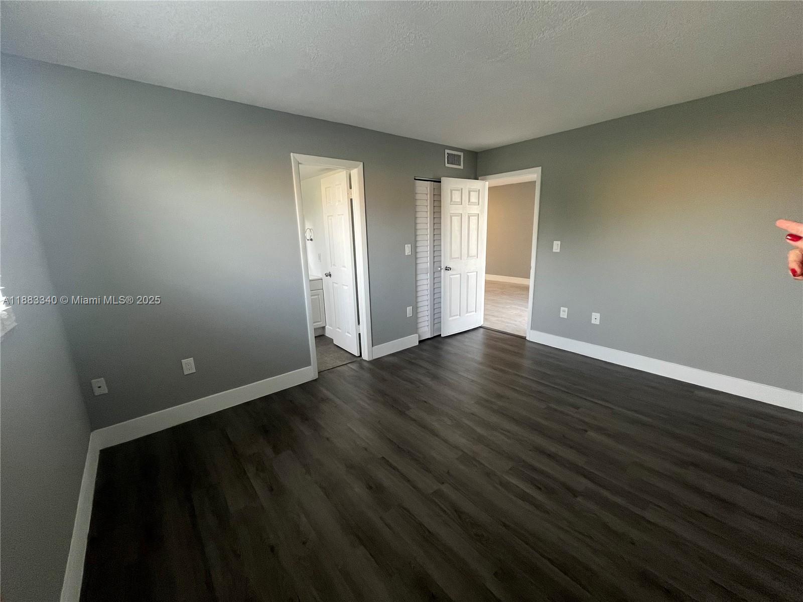 FONTAINEBLEAU GARDENS CON - Residential Lease