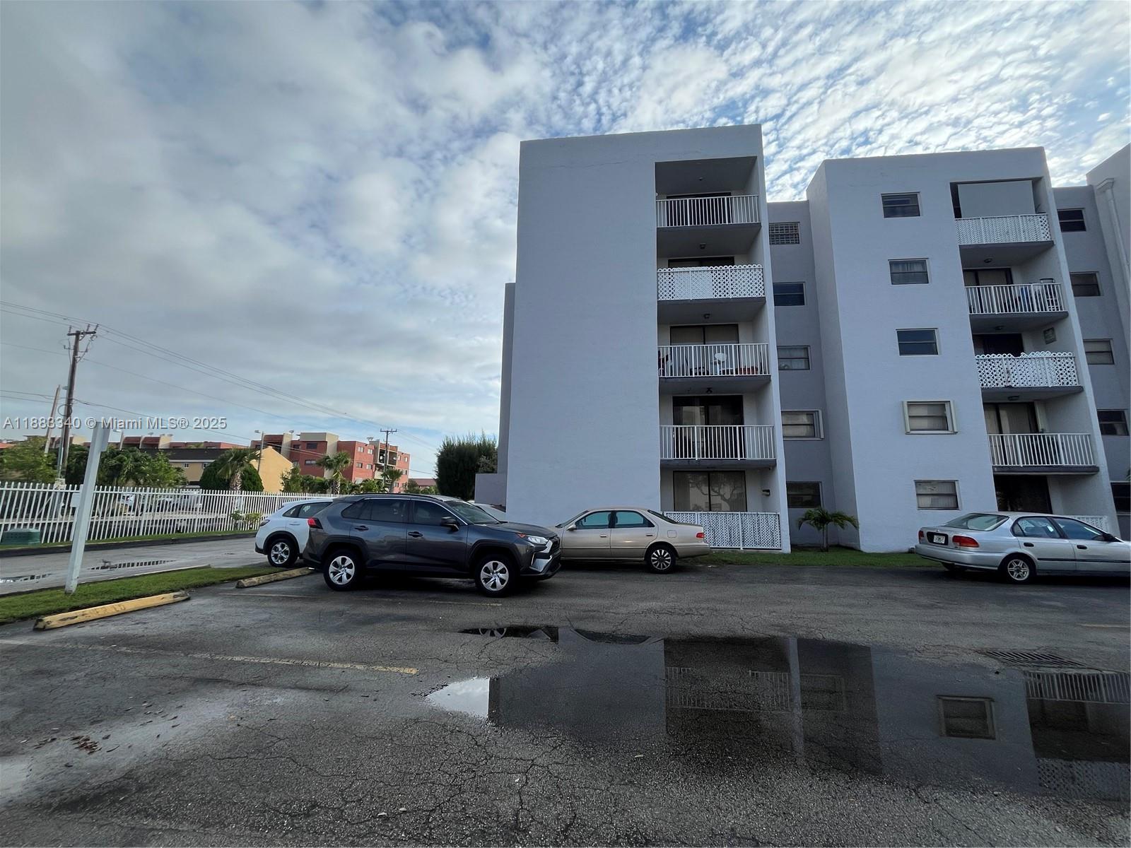 FONTAINEBLEAU GARDENS CON - Residential Lease