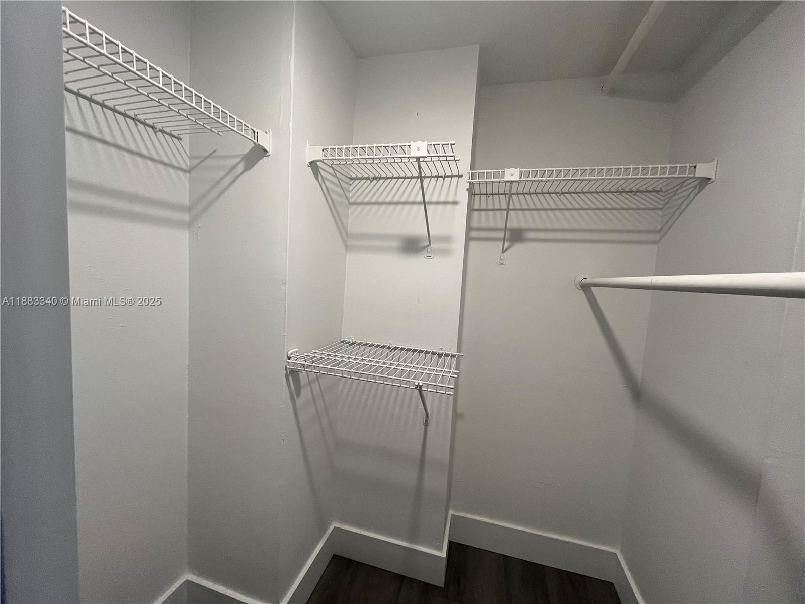 FONTAINEBLEAU GARDENS CON - Residential Lease