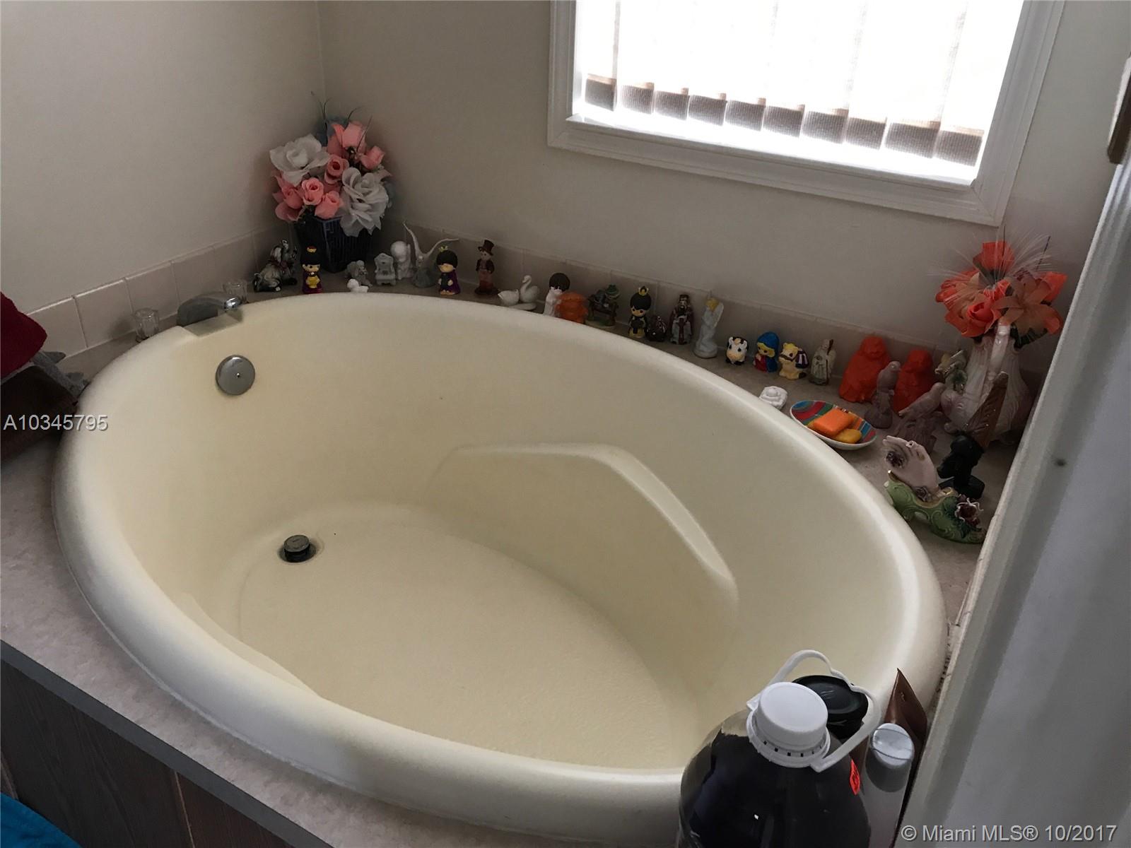 MAINARD MANOR - Residential