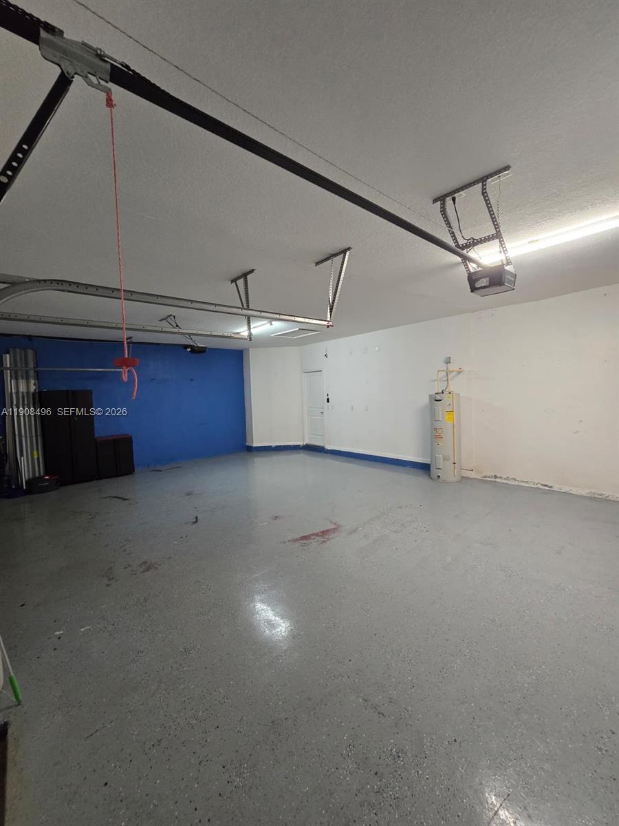 ESTATE MANSIONS 1ST ADDN - Residential