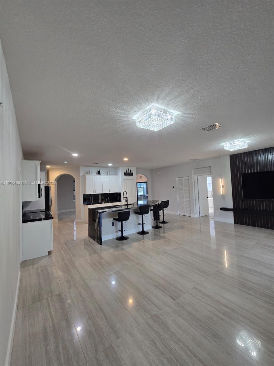 ESTATE MANSIONS 1ST ADDN - Residential