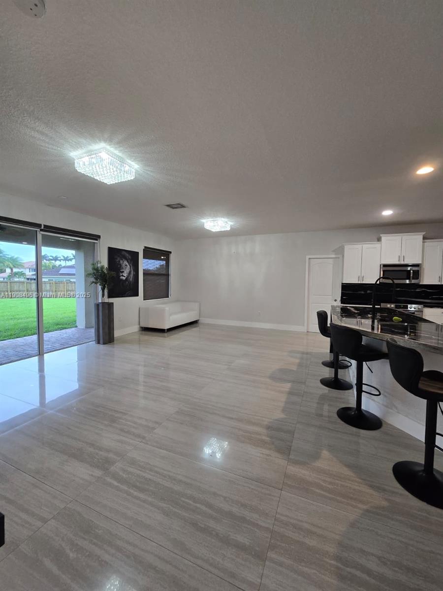 ESTATE MANSIONS 1ST ADDN - Residential