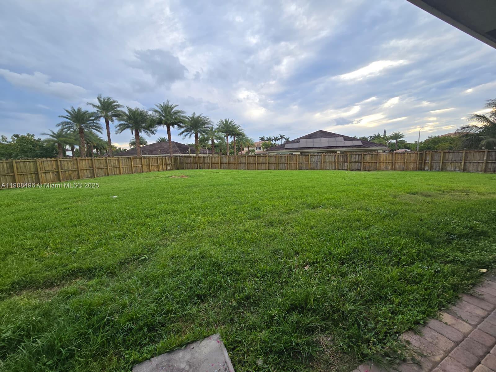 ESTATE MANSIONS 1ST ADDN - Residential