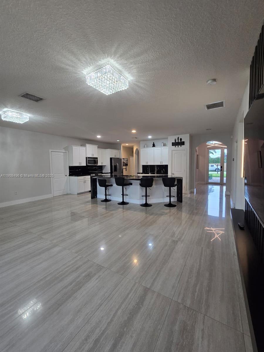 ESTATE MANSIONS 1ST ADDN - Residential