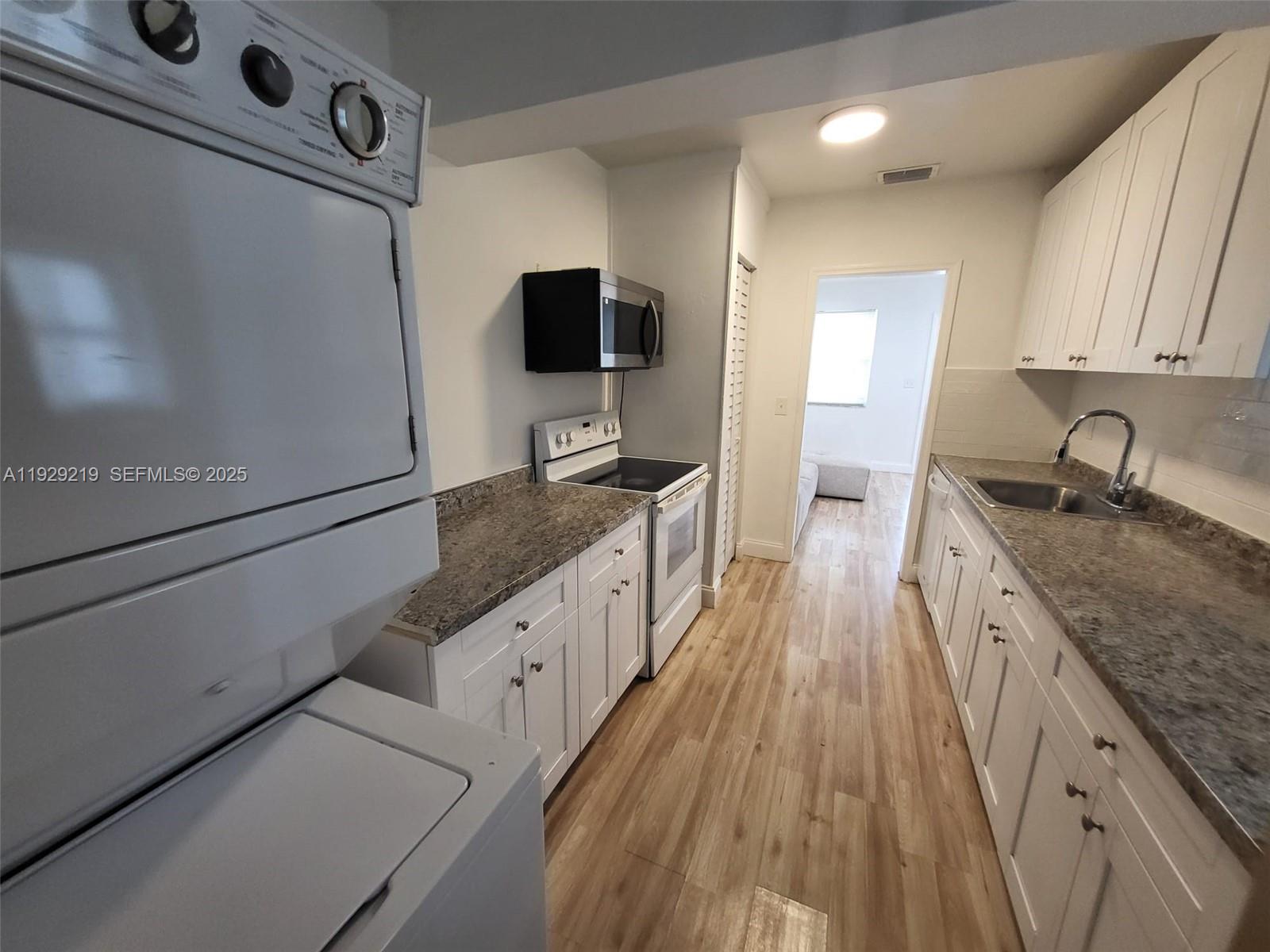 POMPANO BEACH HIGHLANDS - Residential