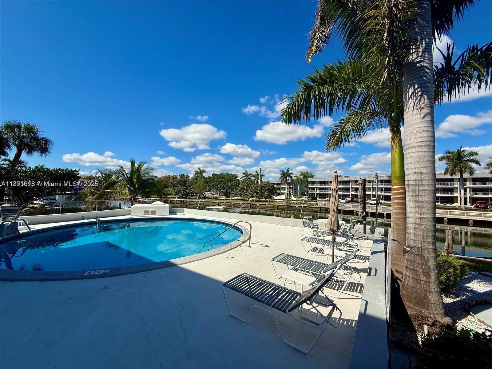 467 Golden Isles Dr 307, Hallandale Beach, Broward County, Florida - 1 Bedrooms  
1 Bathrooms - 