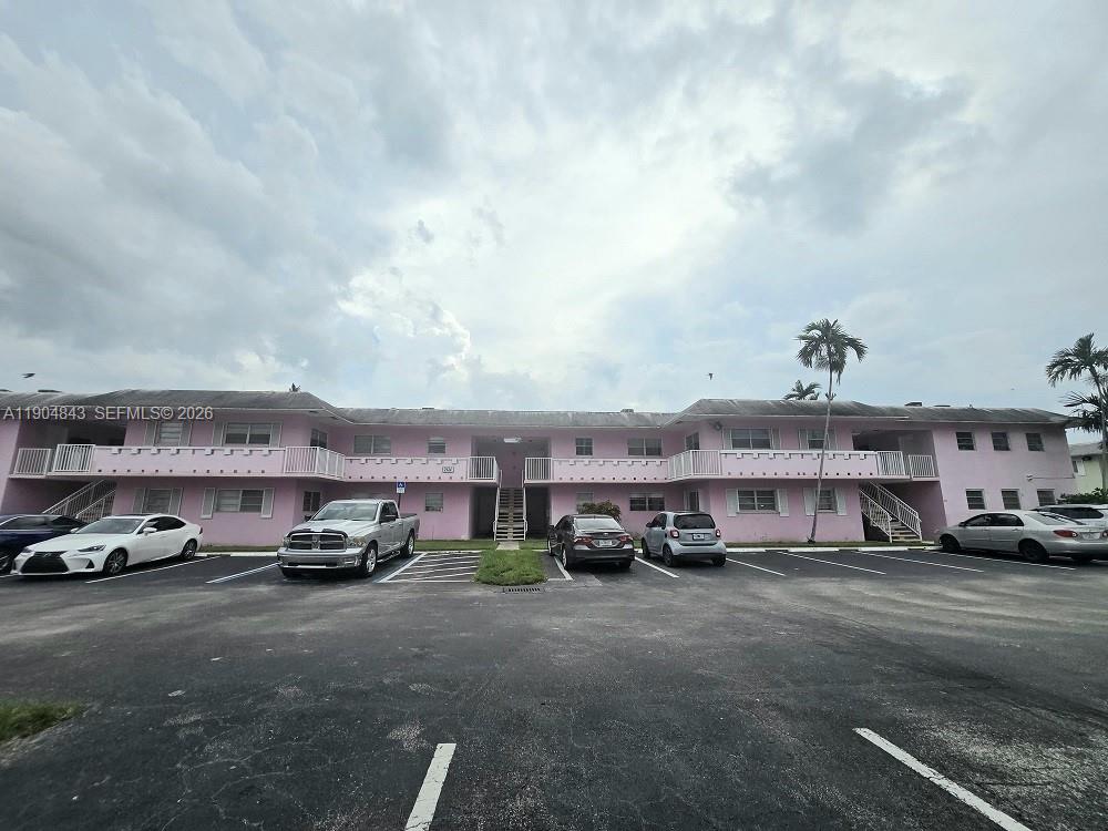 VILLAGE AT DADELAND CONDO - Residential