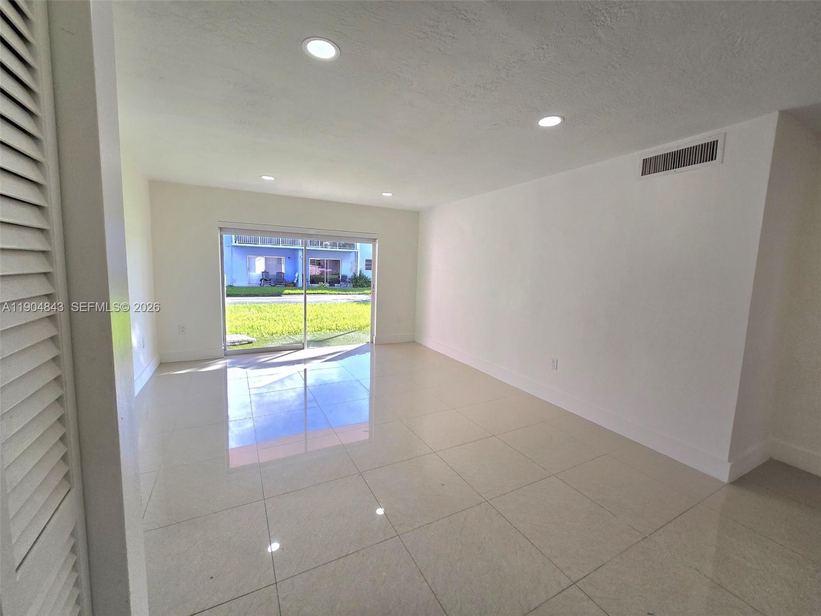 VILLAGE AT DADELAND CONDO - Residential
