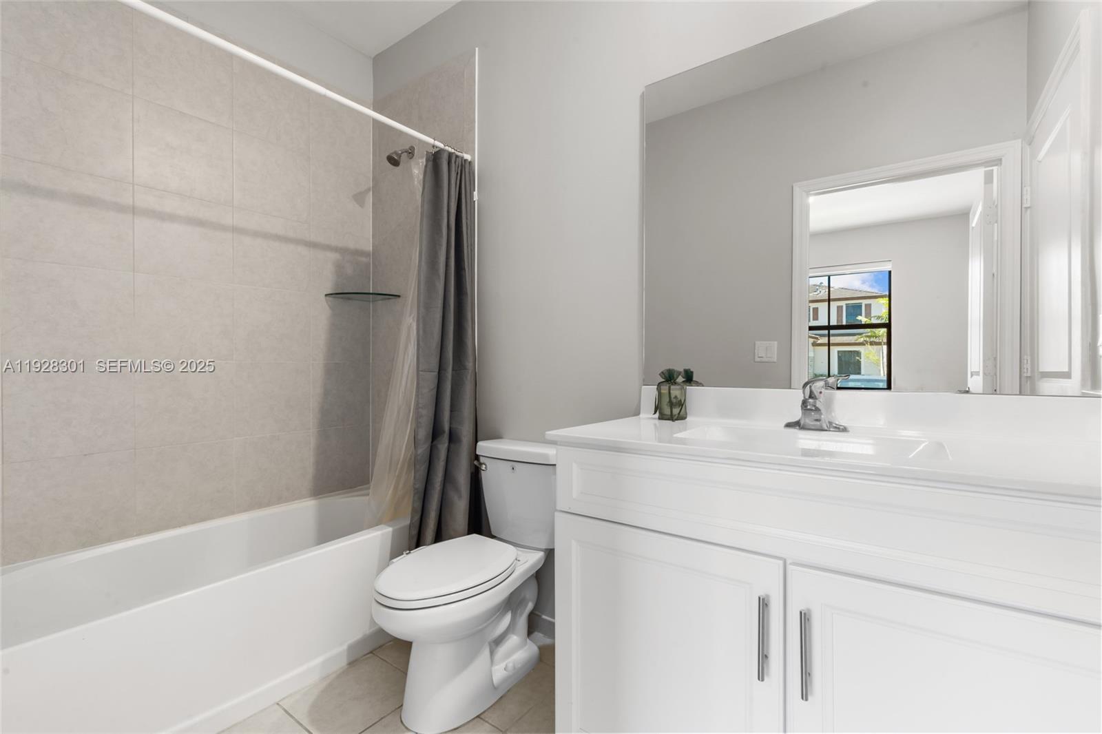 ENCLAVE SOUTH PHASE 2 - Residential