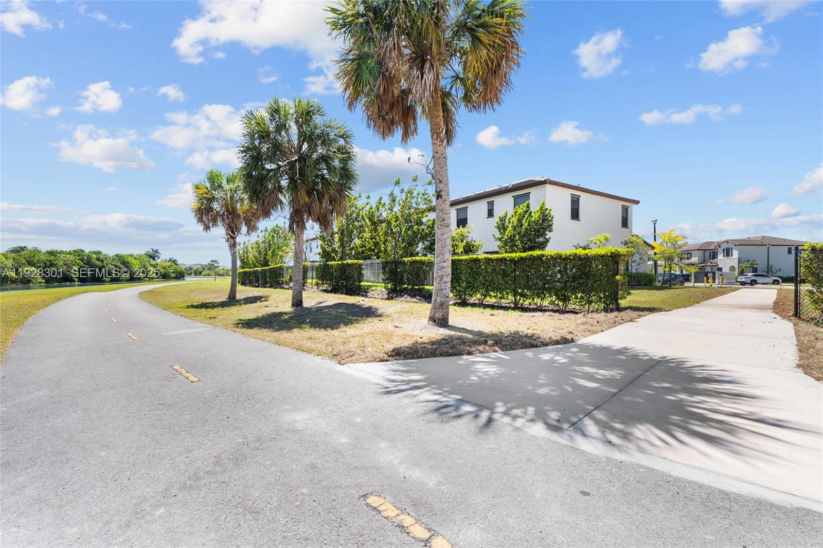 ENCLAVE SOUTH PHASE 2 - Residential