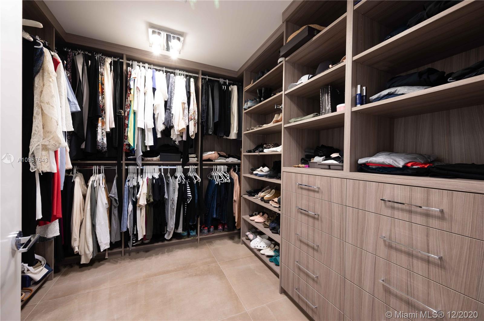 OCEANA BAL HARBOUR CONDO - Residential