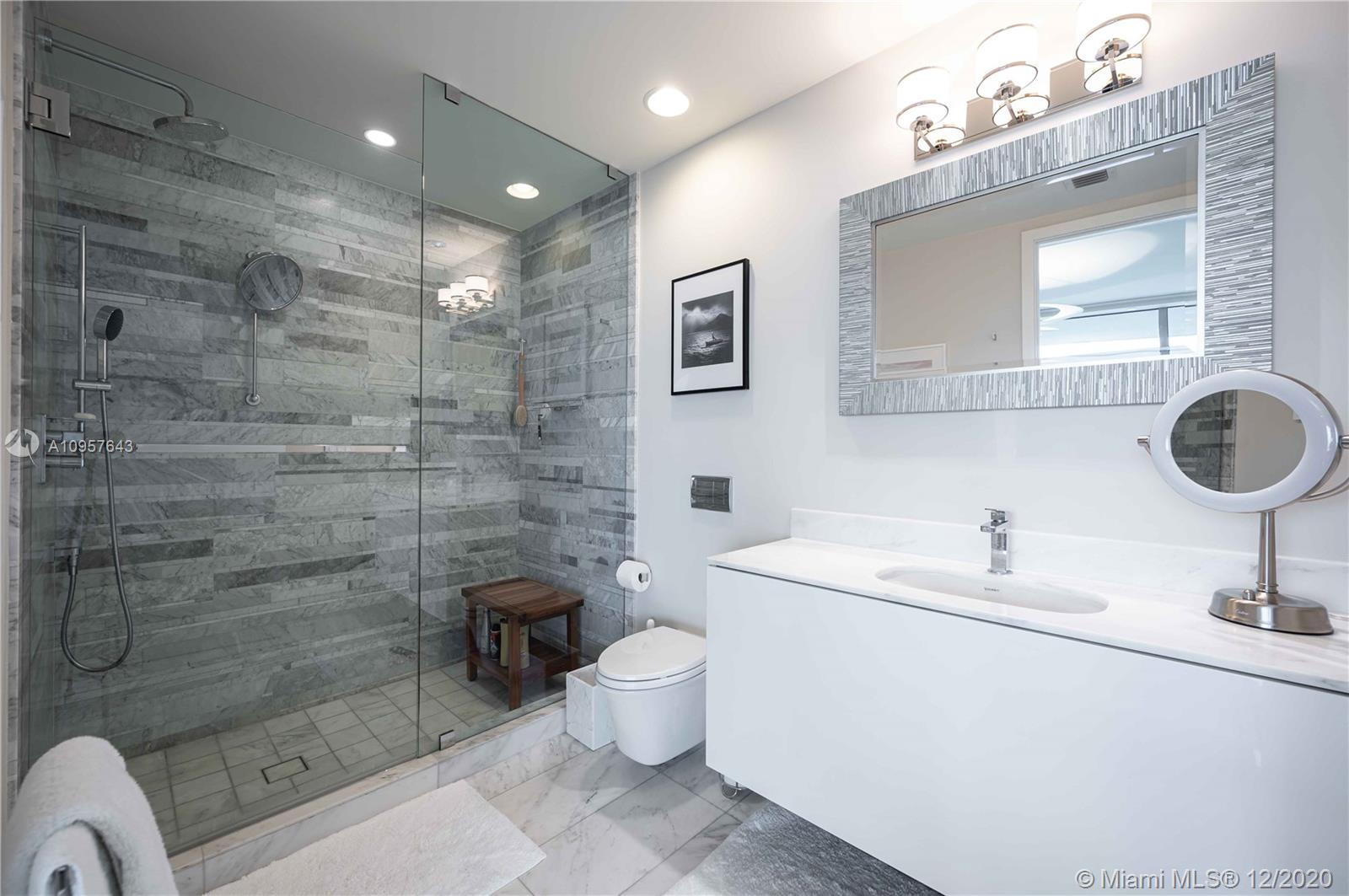 OCEANA BAL HARBOUR CONDO - Residential