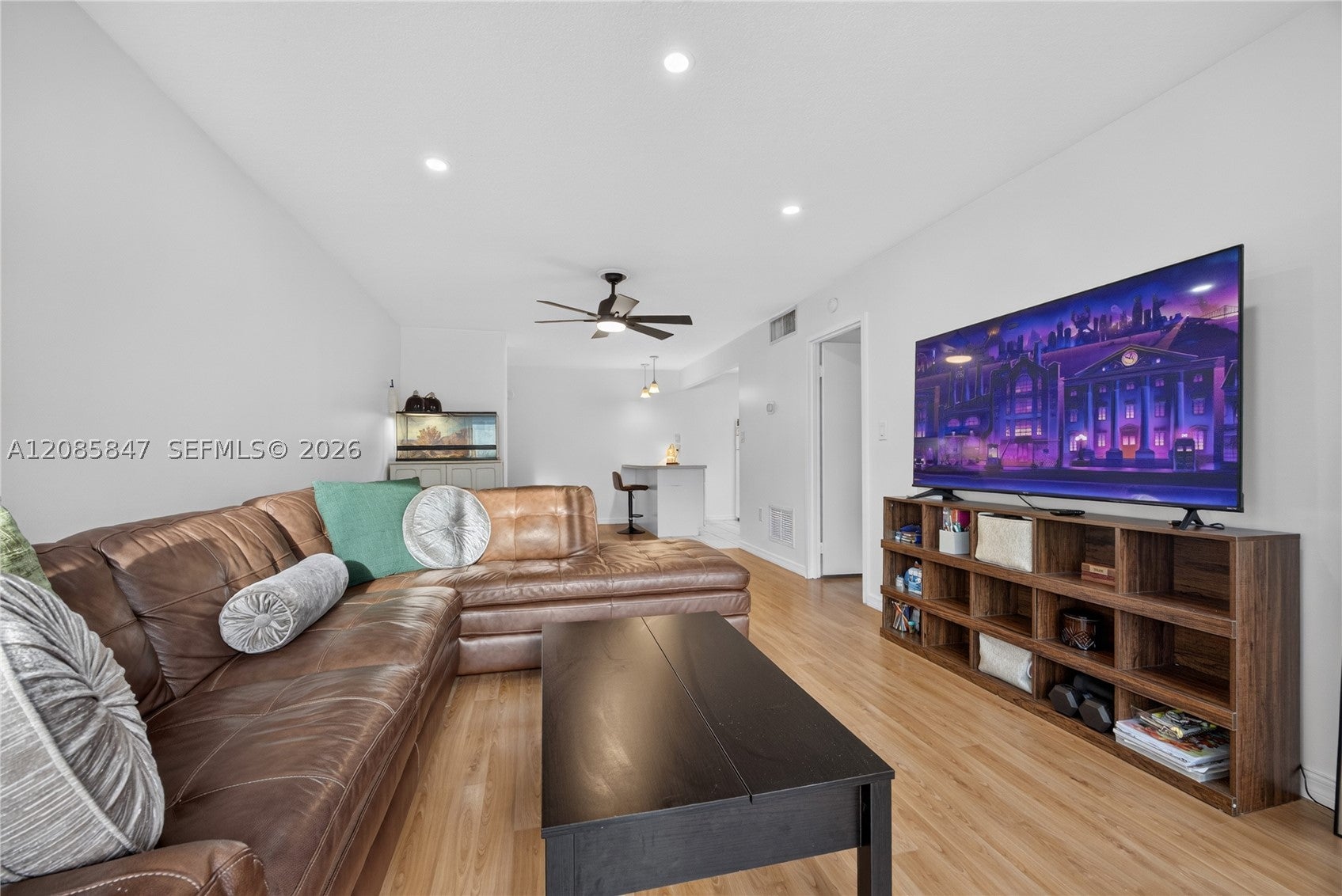 5767 Washington St F22