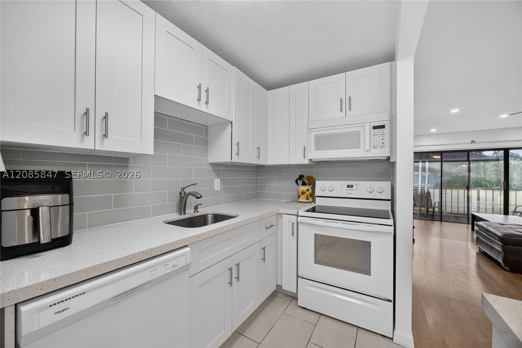 5767 Washington St F22