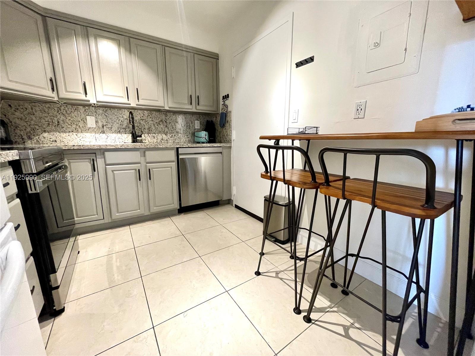 THE BELMONT CONDO - Residential Lease