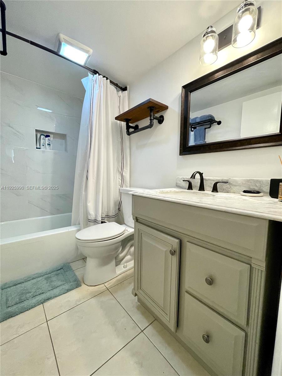 THE BELMONT CONDO - Residential Lease