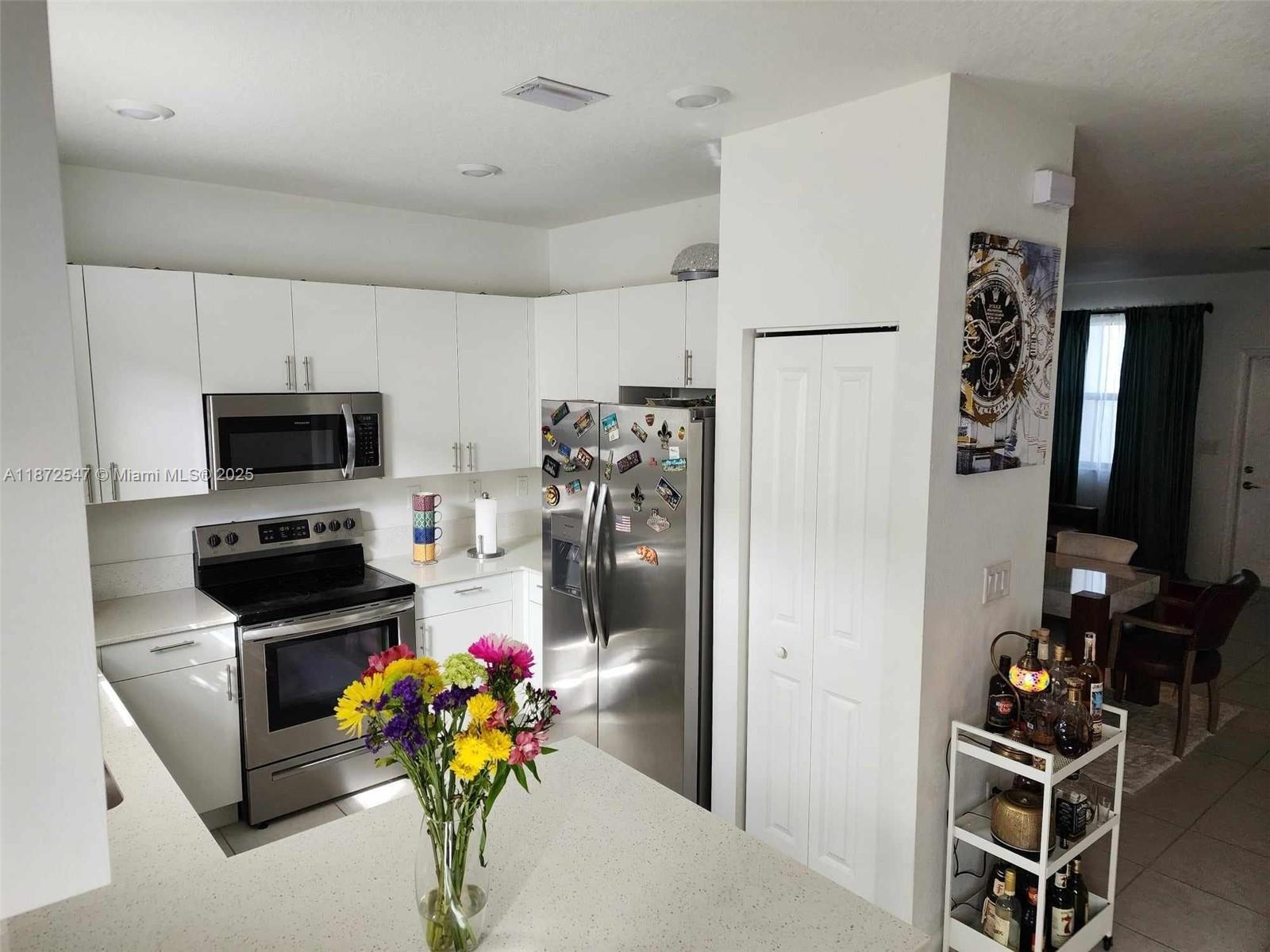 KENDALL ASSEMBLAGE - Residential