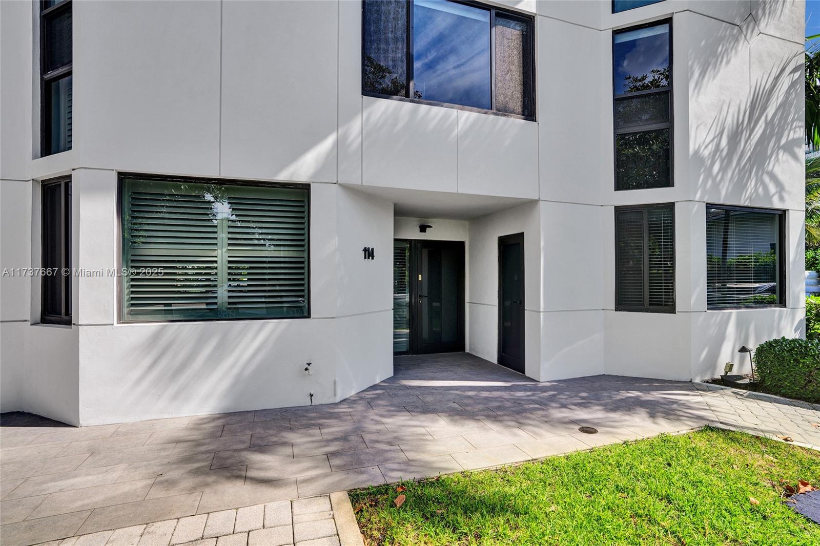 TOWNHOUSES AT HARBOR BEAC - Residential