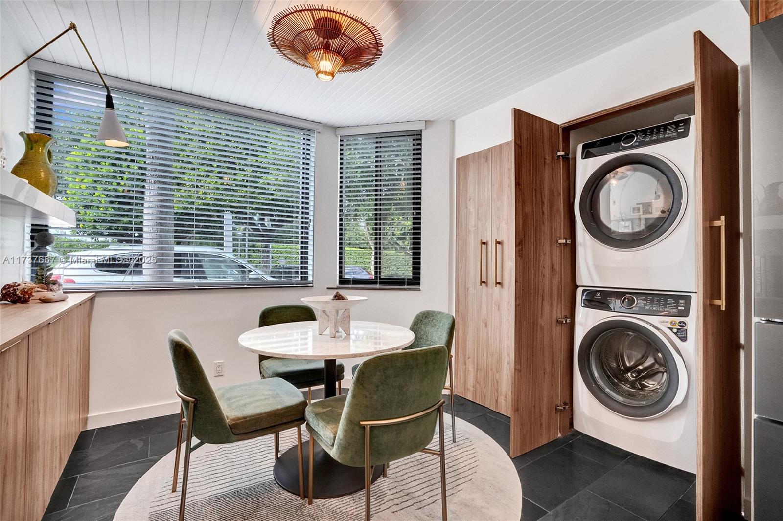 TOWNHOUSES AT HARBOR BEAC - Residential