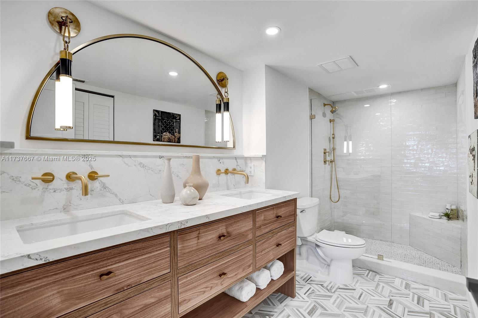 TOWNHOUSES AT HARBOR BEAC - Residential