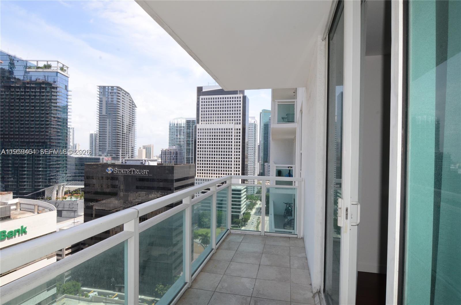 THE PLAZA 901 BRICKELL CO - Residential Lease