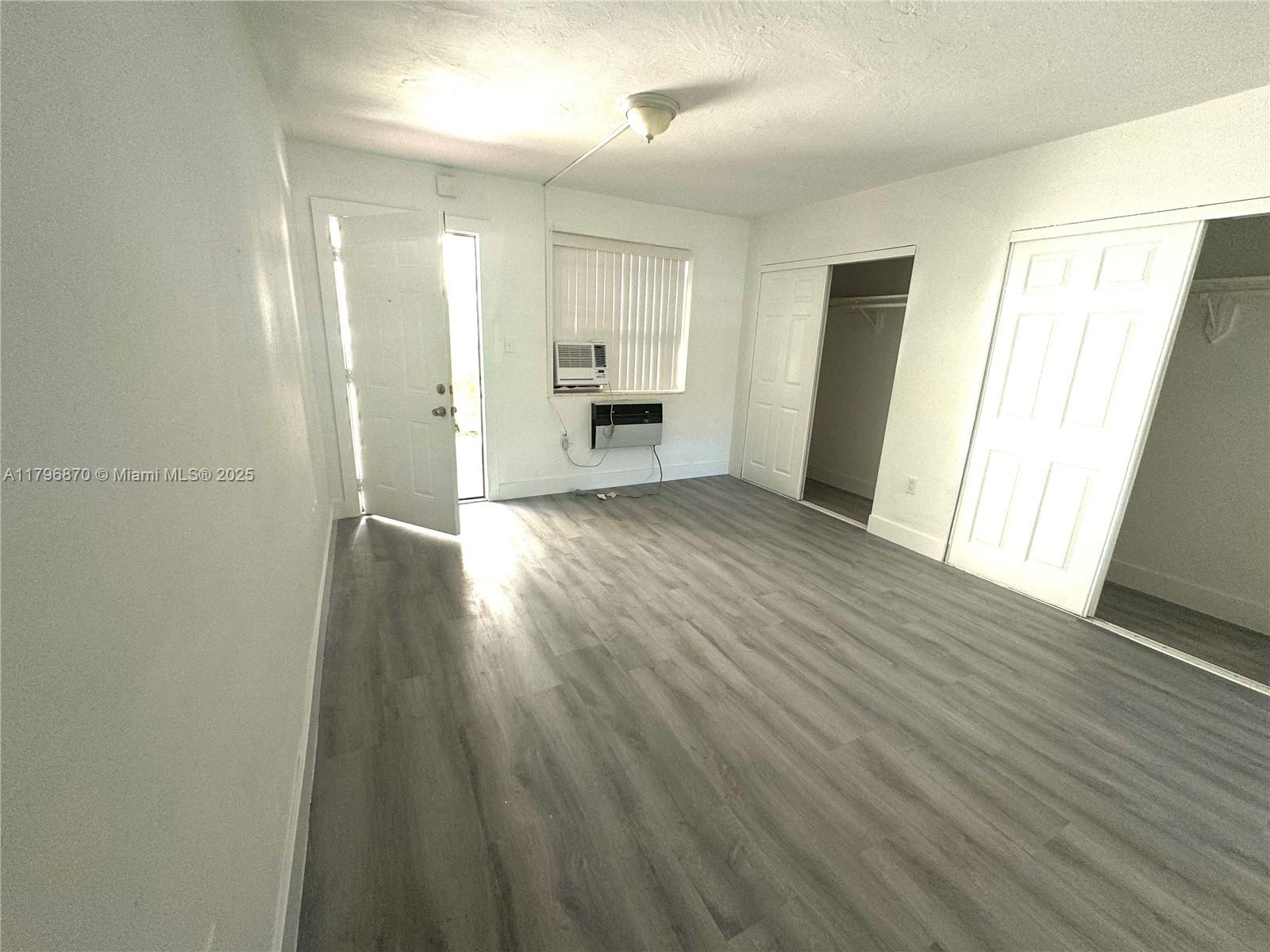 720 Nw 27th Ct 2, Miami, Broward County, Florida - 1 Bedrooms  
1 Bathrooms - 
